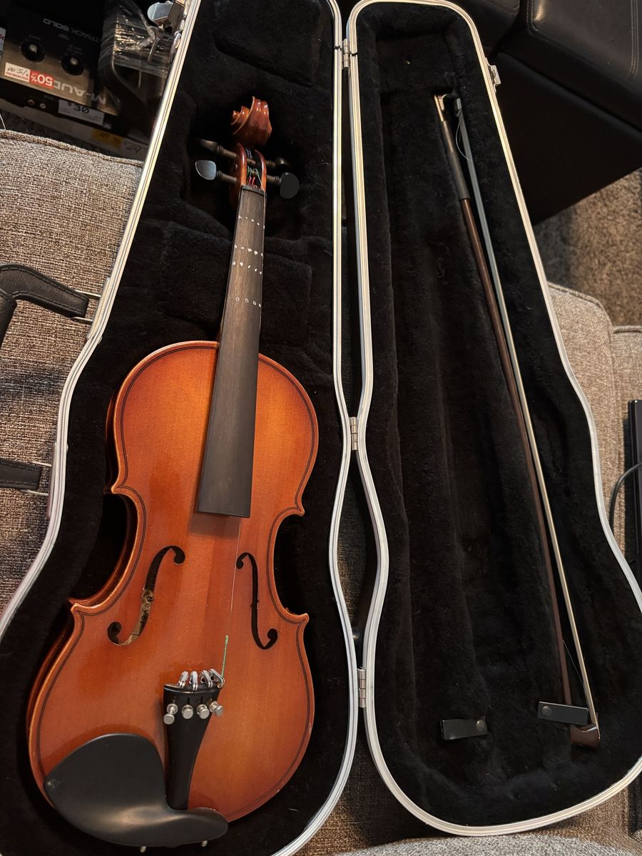 Herman Beyer 1/2 Size Violin In Beautiful Conditio