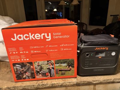 Jackery 1000 Explorer V2