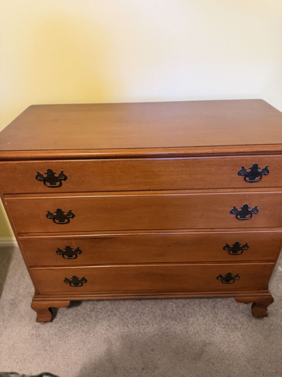 Vintage Wooden Dresser with 4 Drawers - Classic Design, Good Condition