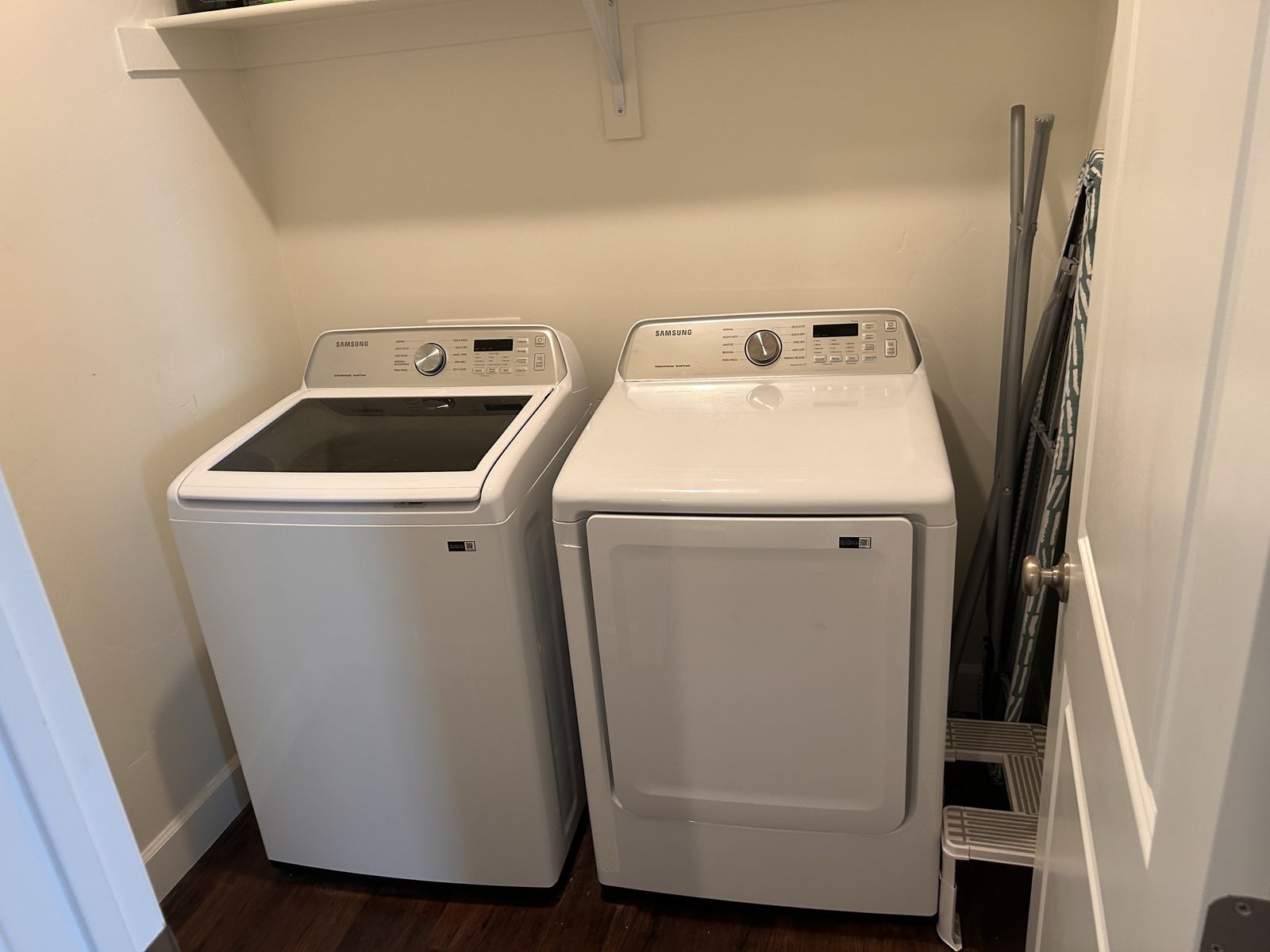 Samsung Washer & Dryer Set – 3 Years Old, Excellent Condition | $550