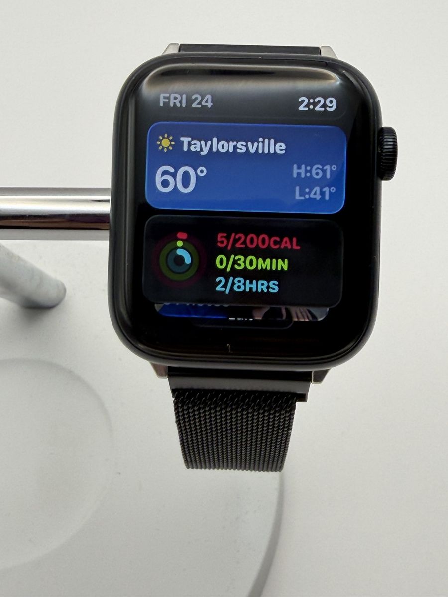 Like new Apple Watch SE