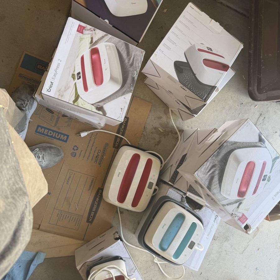 Various CRICUT products (many new and unused)