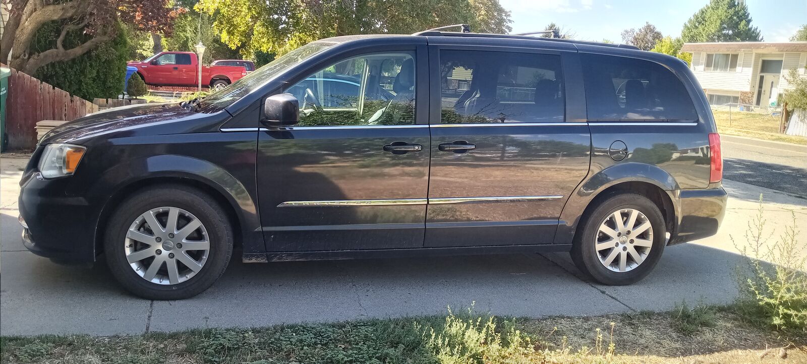 2014 CHRYSLER TOWN AND COUNTRY Touring