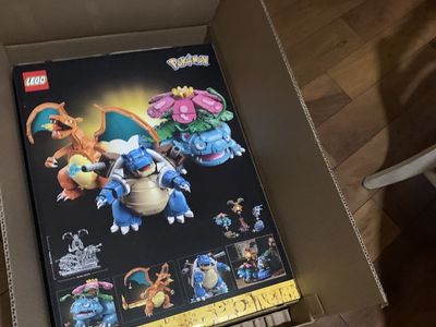 Lego Pokemon set NEW #72153 Charizard