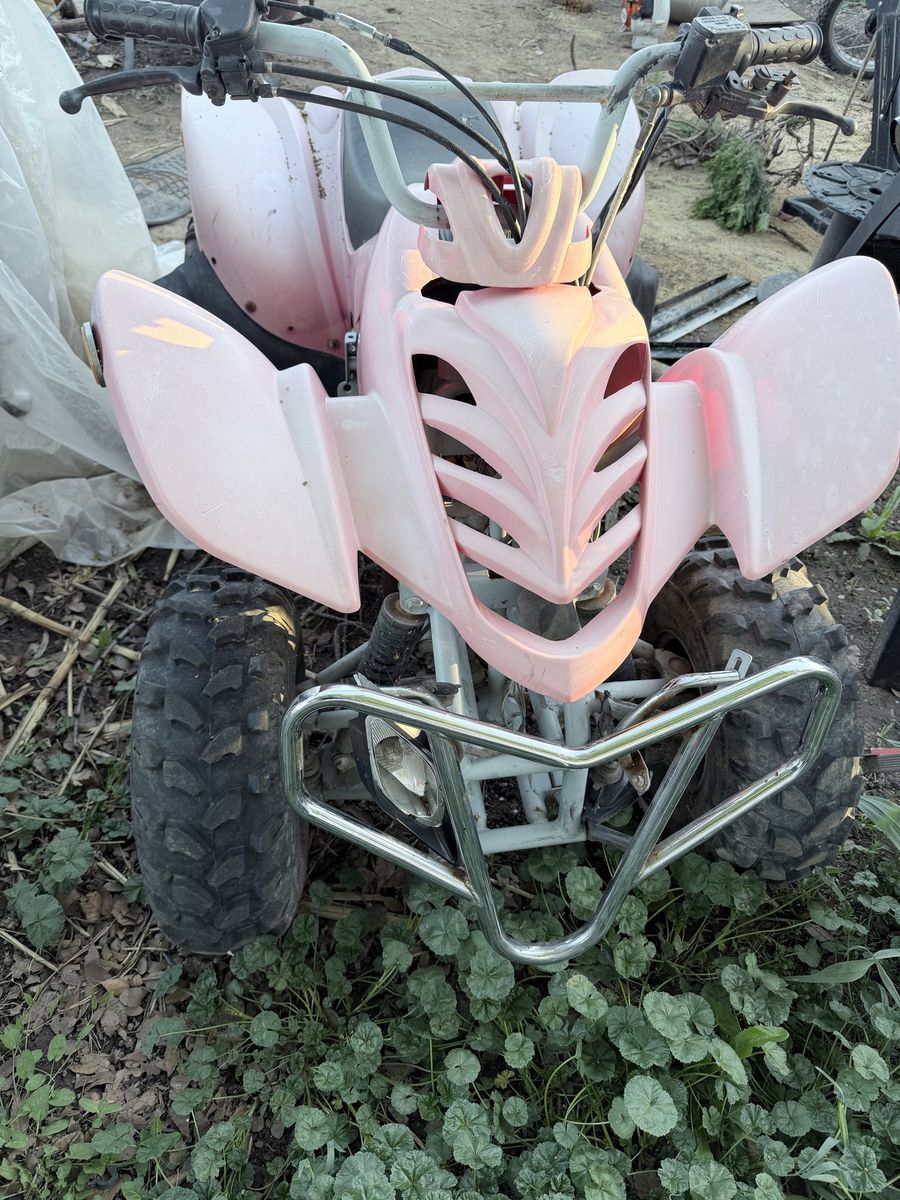 $400 Runs And Drives With Title.