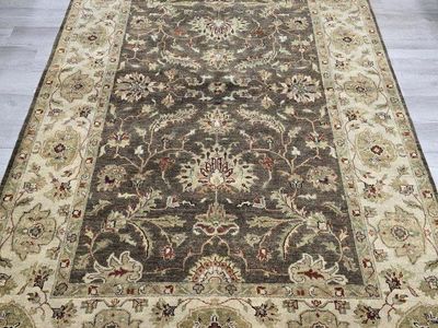 Gorgeous New Wool Rug, Handknotted, 6' x 9'