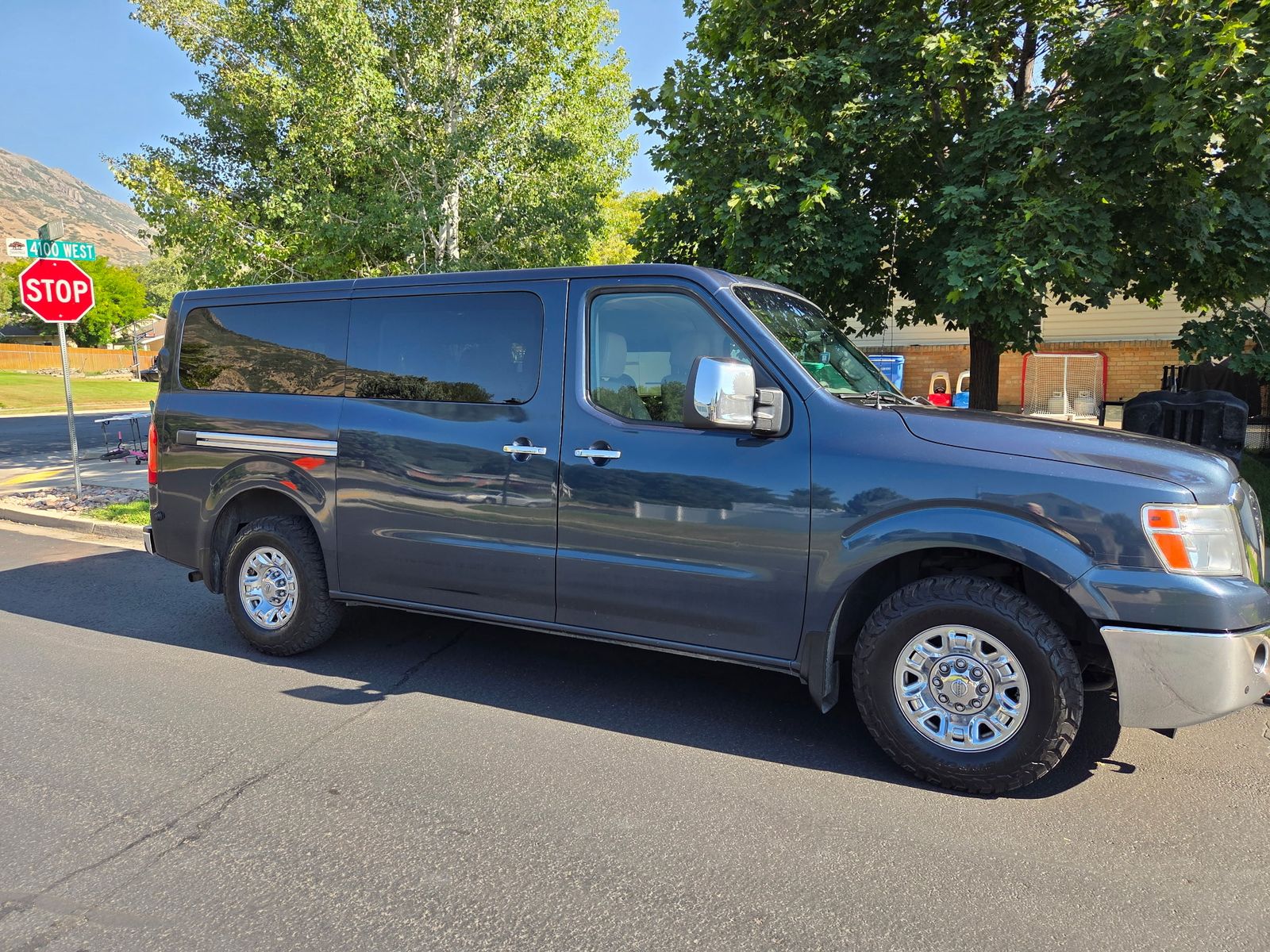2016 Nissan NV 3500 HD SL