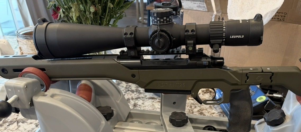 Leupold Mark 5HD 5-25x56mm M5C3 Matte Illuminated TMR and ruffs precision rings