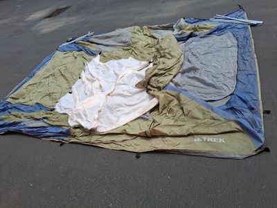 Trek 6 to 8 Man Camping Tent Nice!