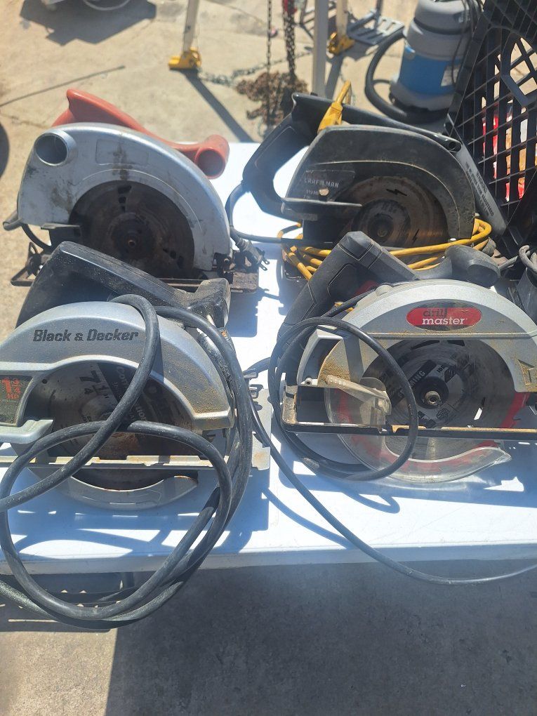 Lot of 4 Used Circular Saws - Craftsman, Black & Decker, Drill Master - Works with Blades