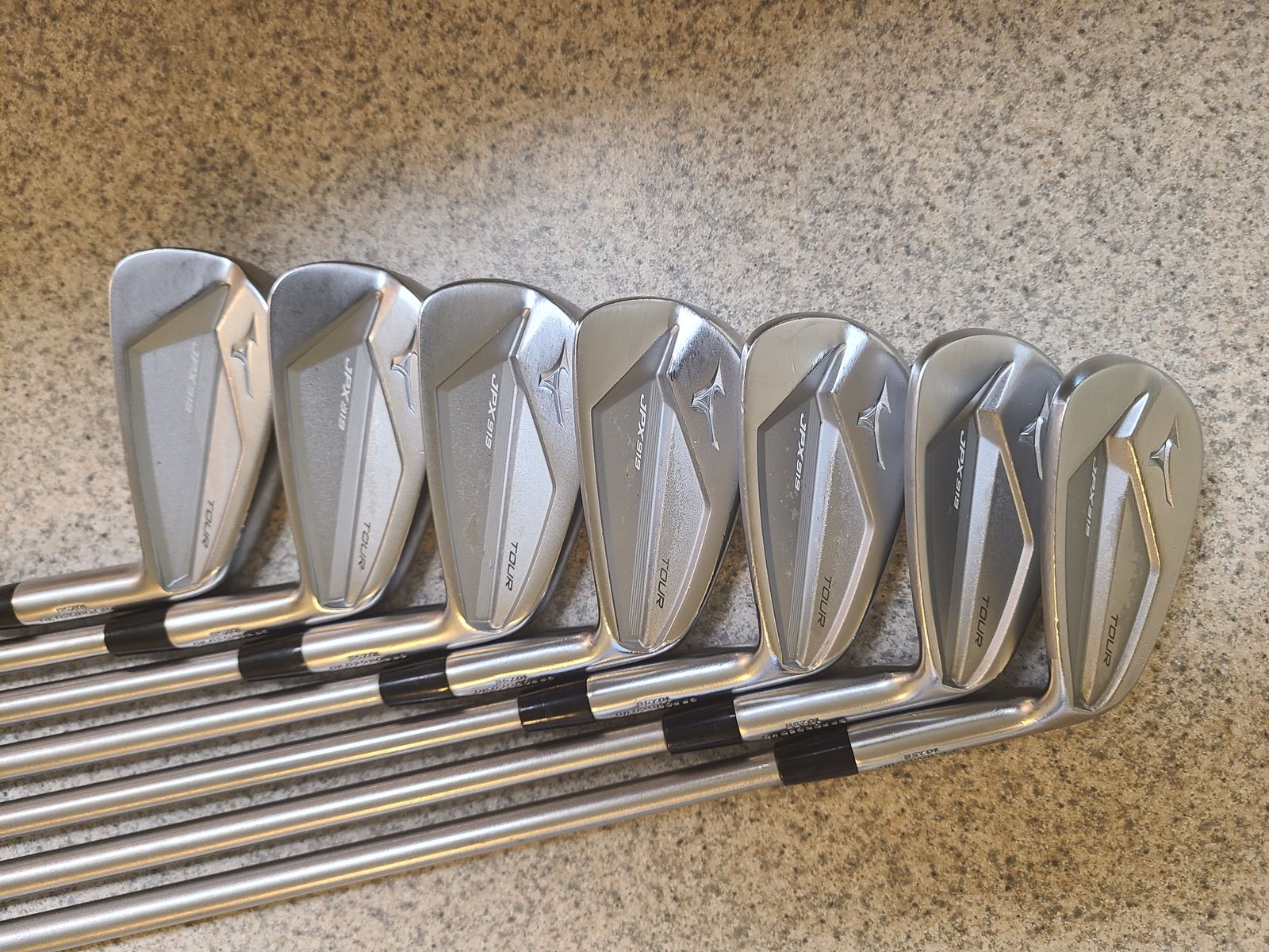Mizuno JPX 919 TOUR FORGED 4-PW golf irons RH Titleist TaylorMade Callaway Ping