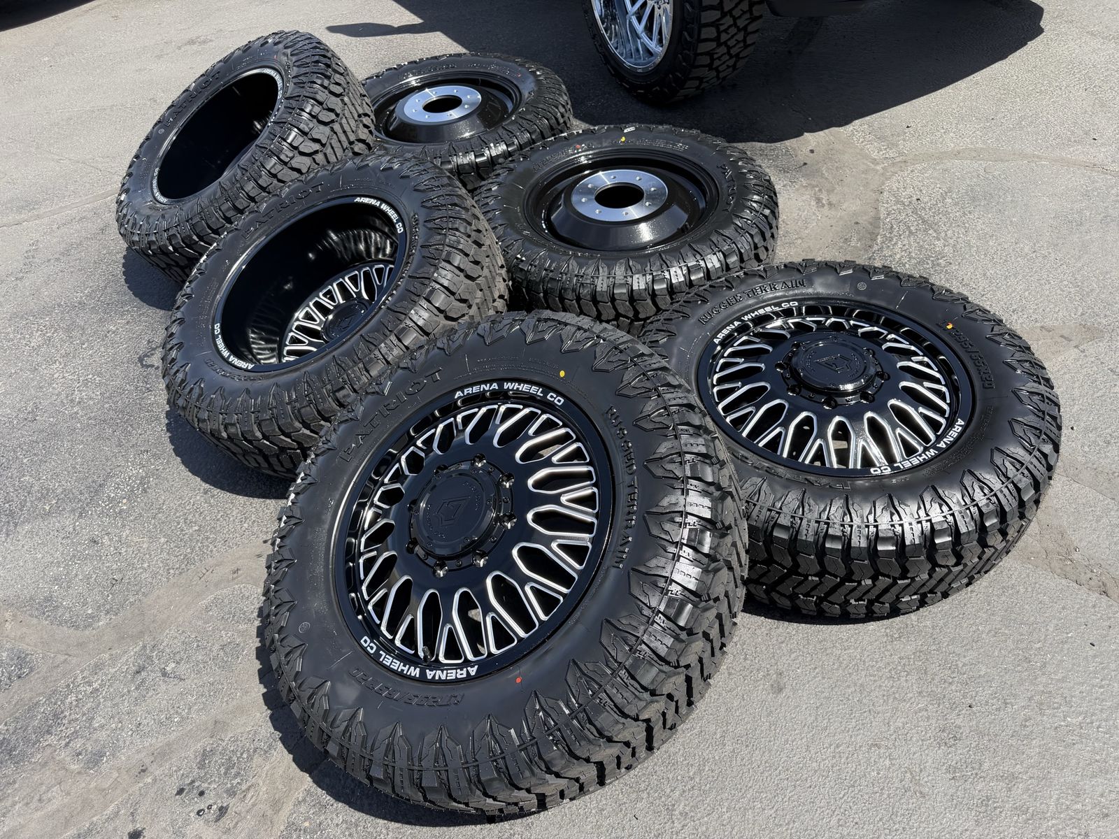 20” Arena Monarch 8 Lug 8x200 35” Patriot 295/65R20 Ford F250 F350 Ram 2500 3500 
