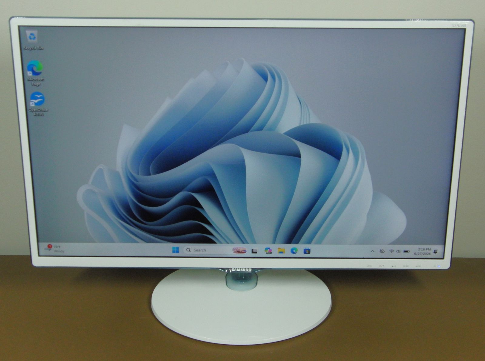 Samsung S27D360H Curved 27” Monitor ~ HDMI / VGA