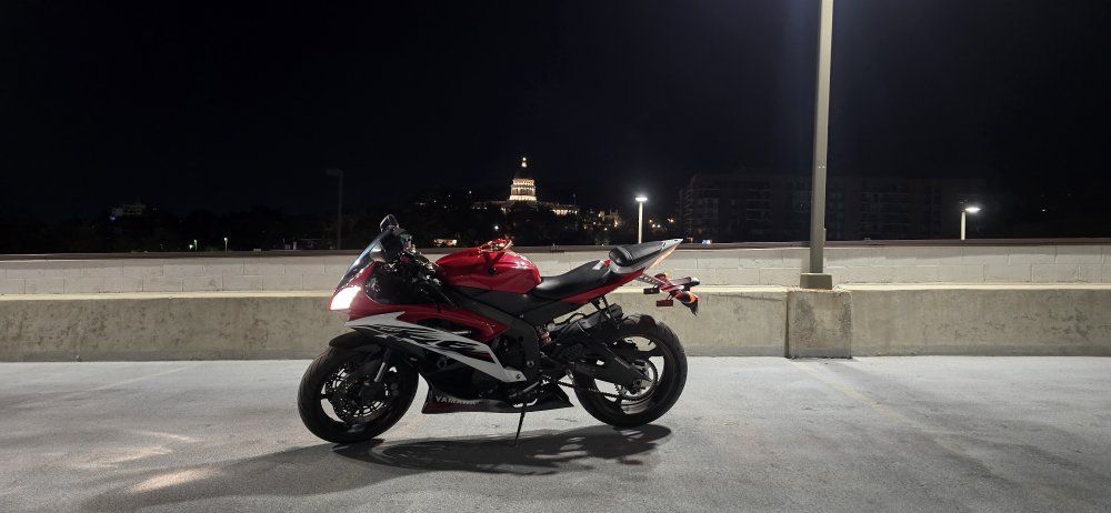 2014 Yamaha YZF-R6 Sportbike Motorcycle - Excellent Condition