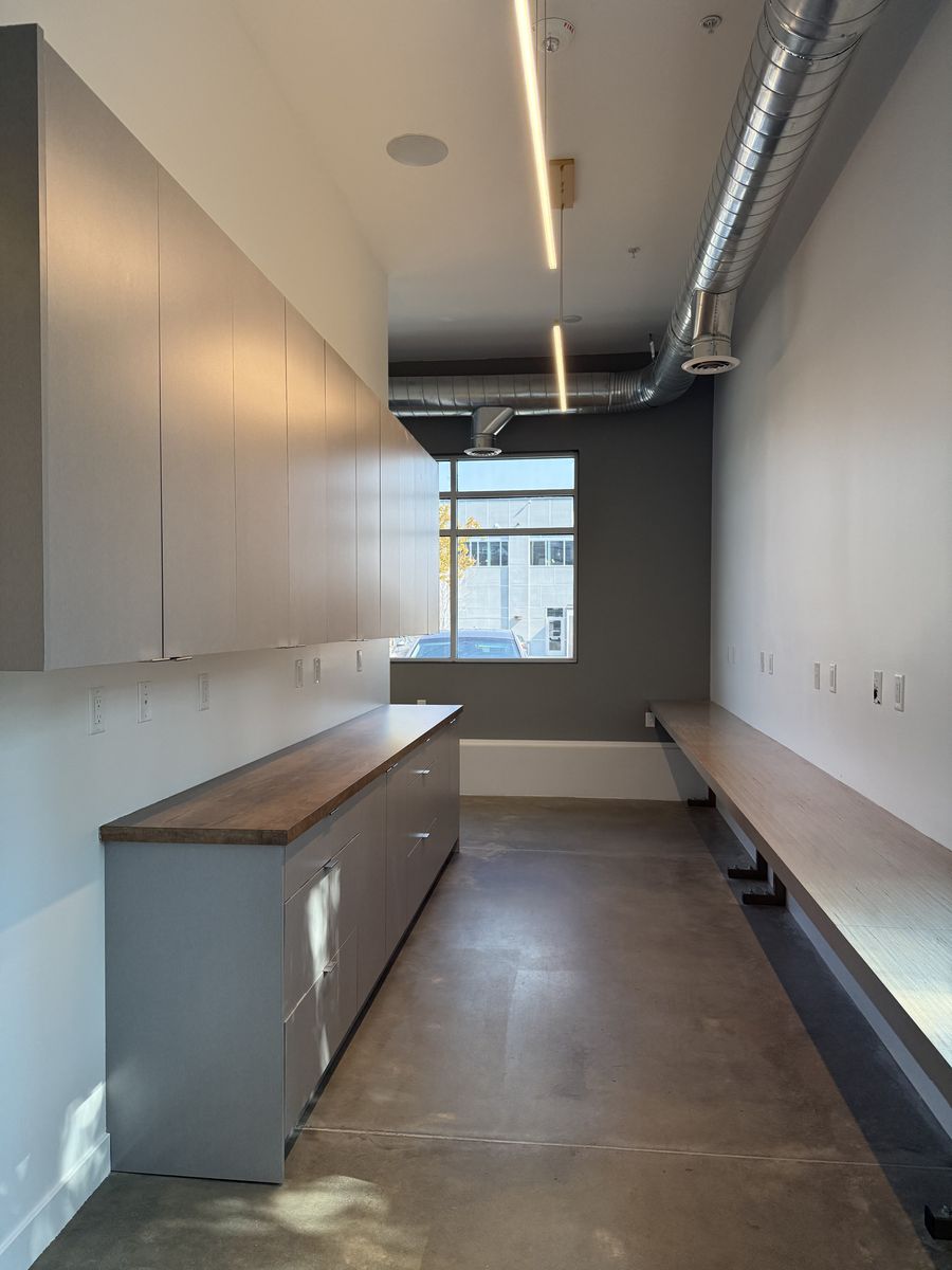 Main image 8