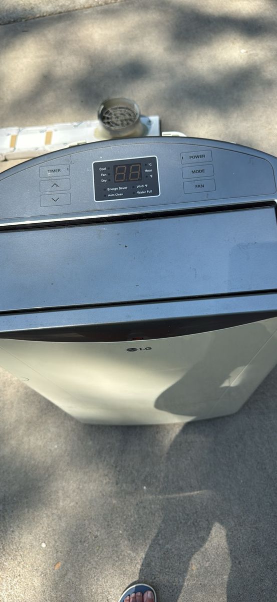 LG Portable Air Conditioner Unit with Window Kit