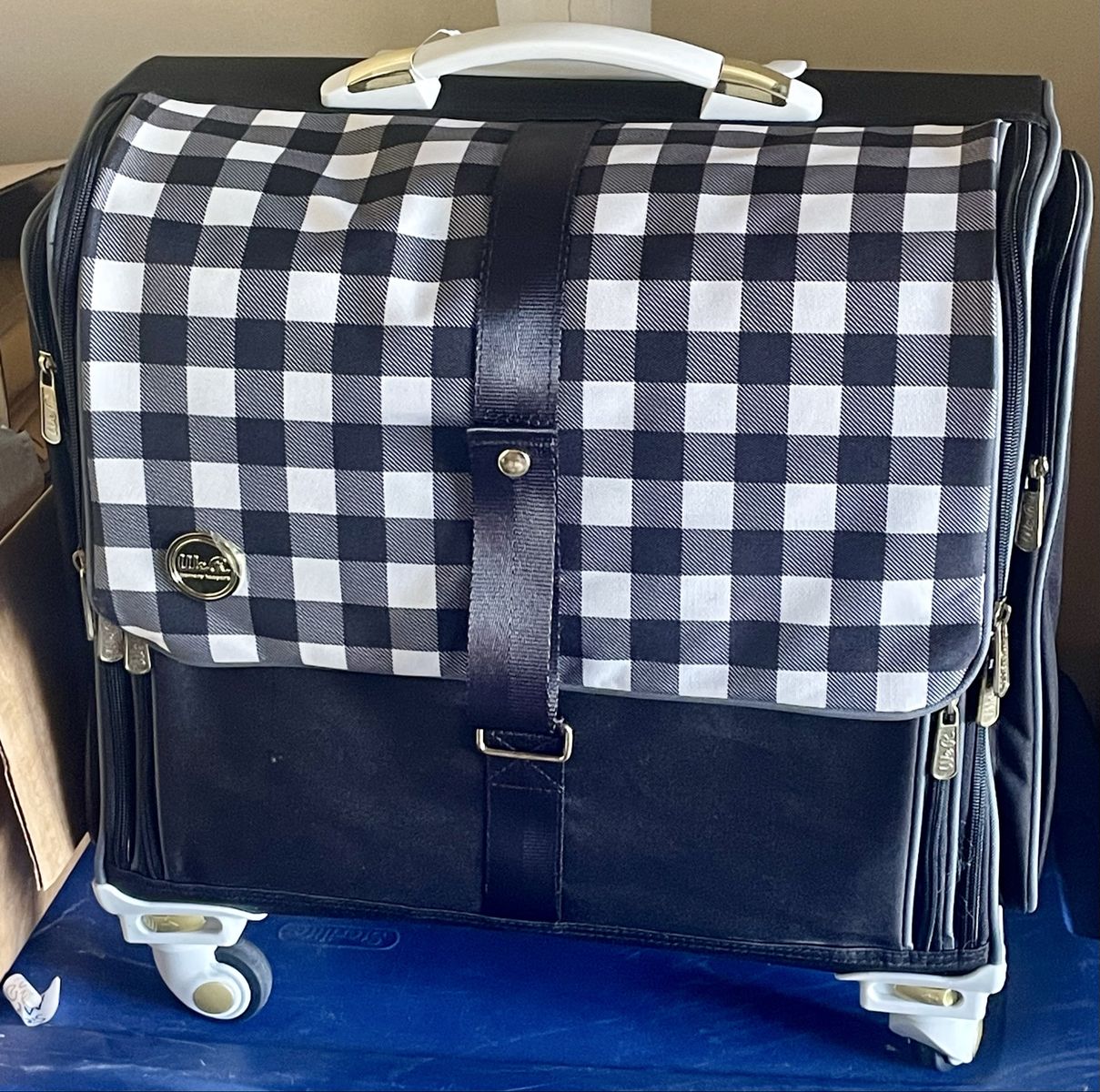 New! We R Memory Keepers Black & White Gingham 360 Rolling Craft Tote Scrapbook Storage