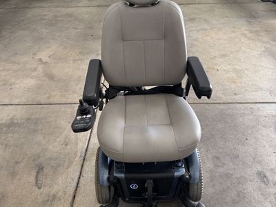 FOR SALE BY OWNER Quantum Edge 3 Power Wheelchair