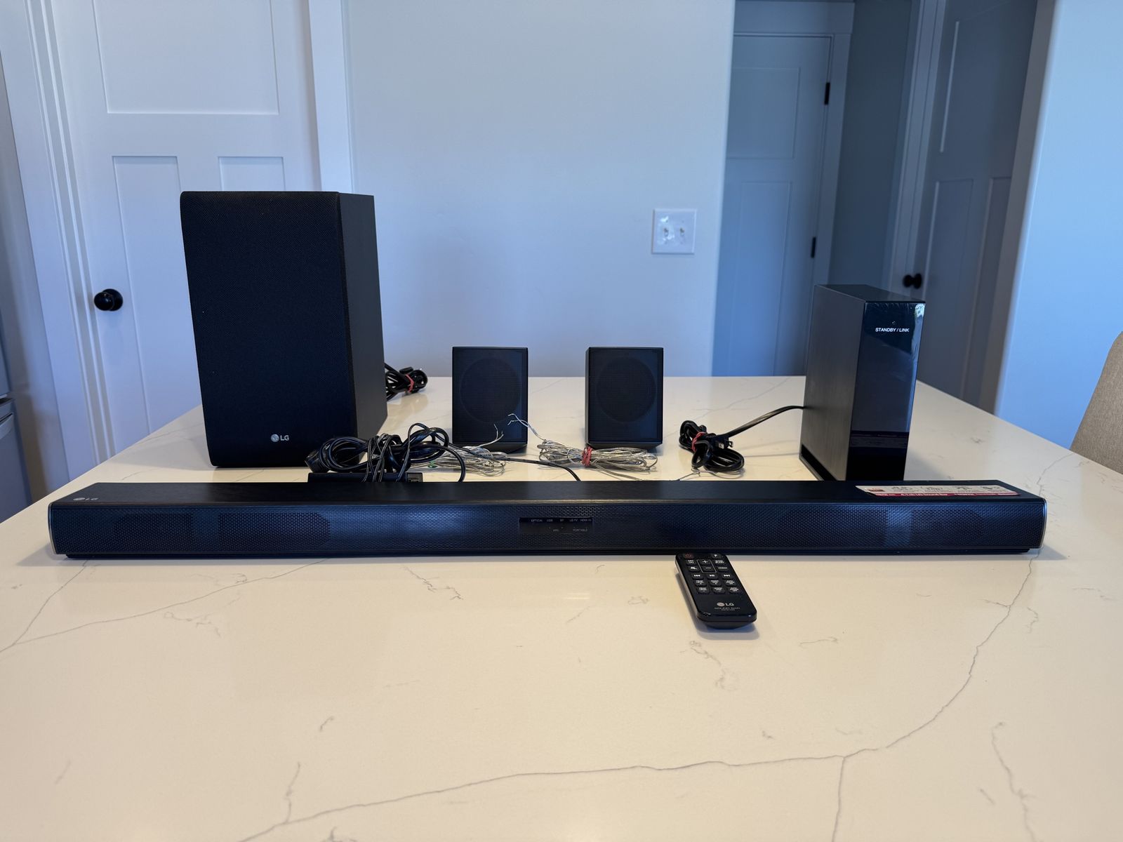 LG SJ4R 4.1 Channel Sound Bar System with Subwoofer and Rear Speakers