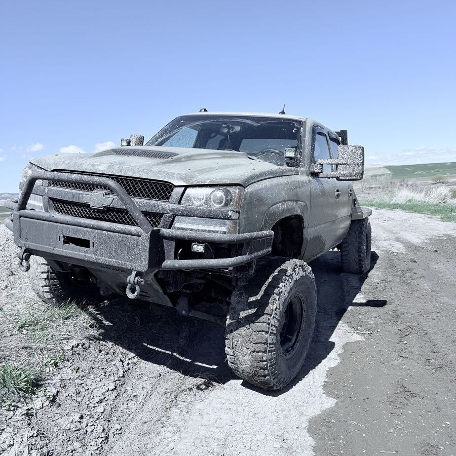 Custom Built Heavy Duty Chevrolet 4x4 Off-Road Truck - Flatbed, Lifted, Large Tires