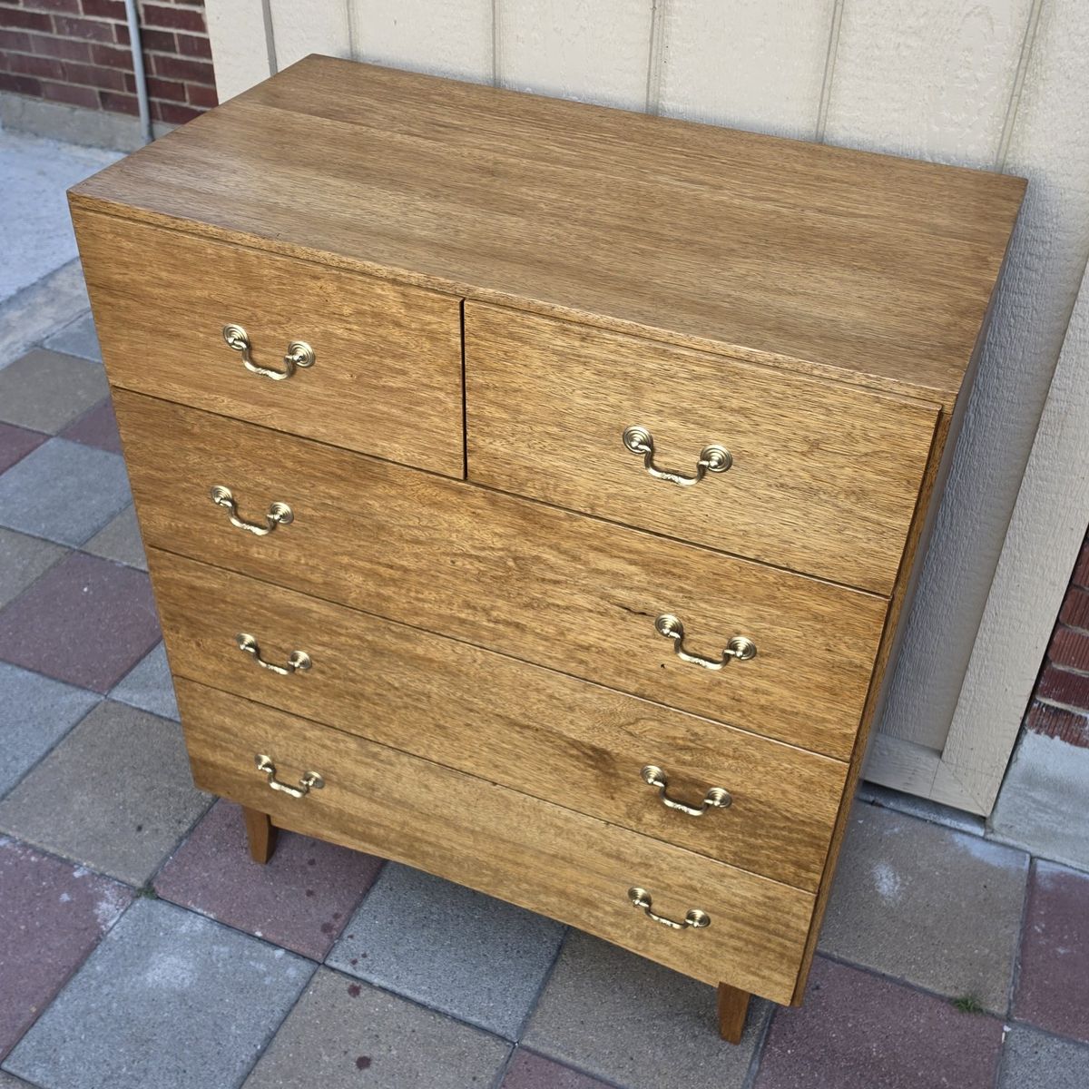 Main image 4
