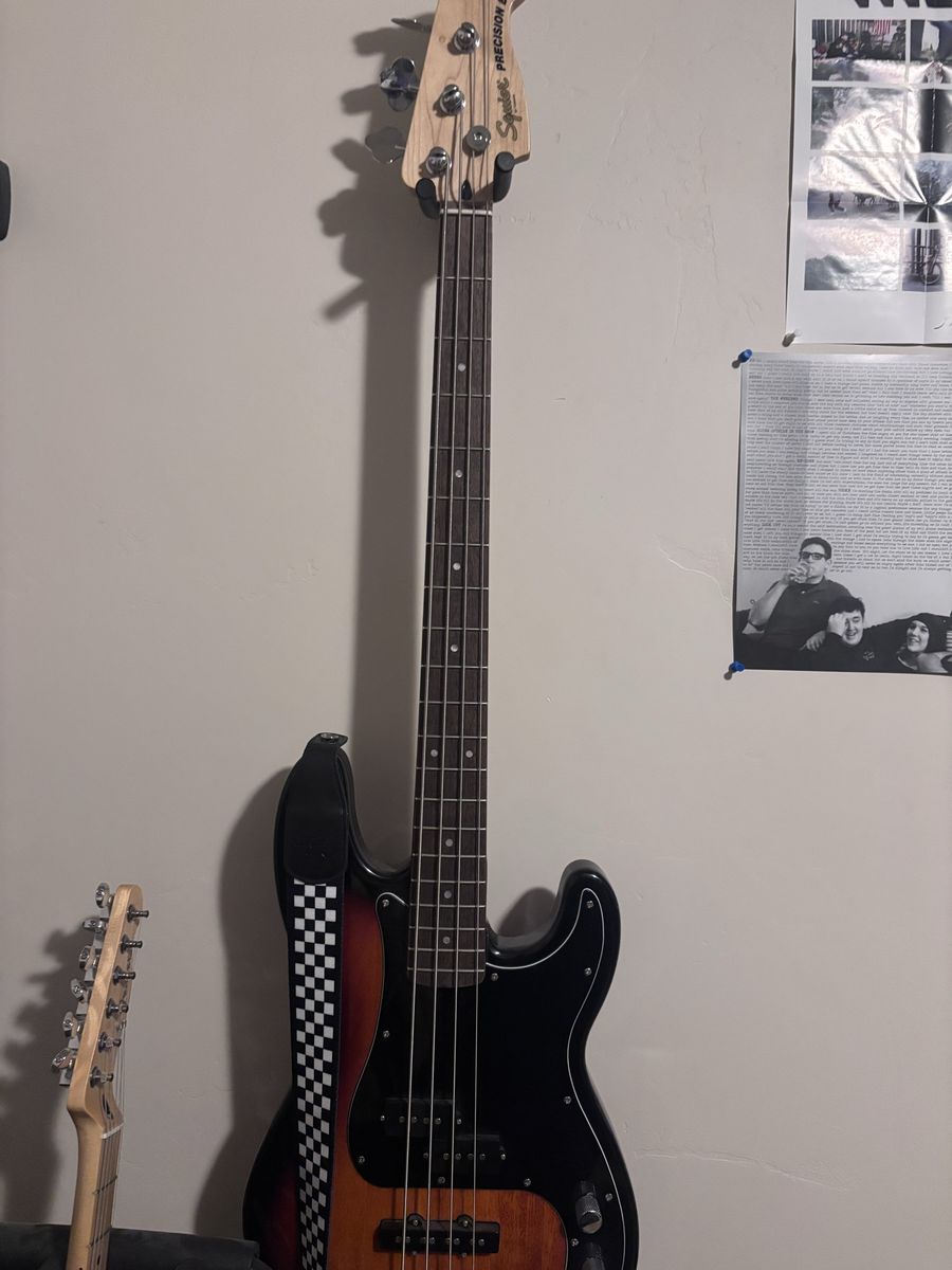 Squier Precision Bass Electric Bass Guitar - Sunburst