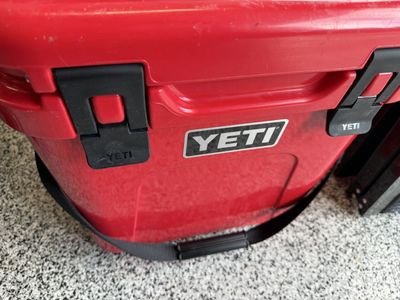 Red Yeti cooler like new, used just a few times