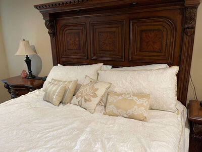 Beautiful Vintage King Bedroom Set