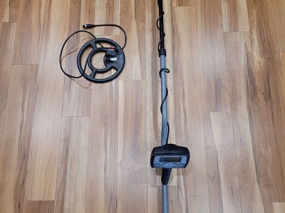 Minelab X-Terra Model 70 Metal Detector