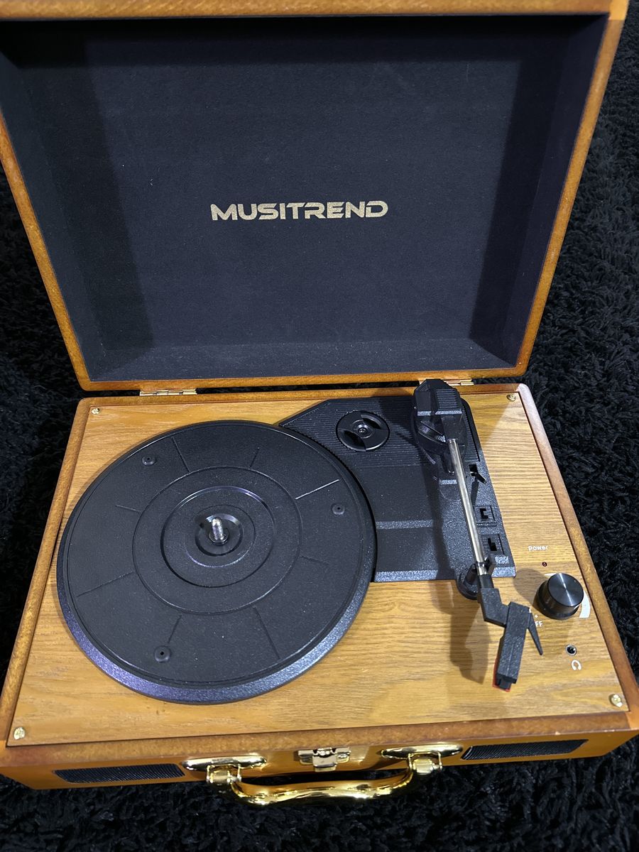 Musitrend MT316W Vintage-Style Portable Turntable