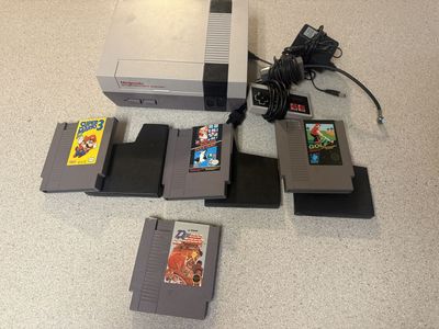 NES Original Nintendo Console Bundle w/ Super Mario Bros 1 & 3 + 2 OTHER GAMES
