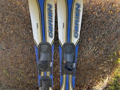 Wide Waterskis