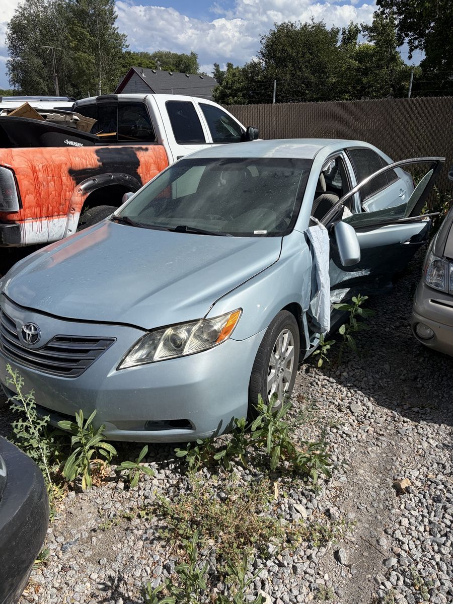 Part out 2008 Toyota Camry Hybrid
