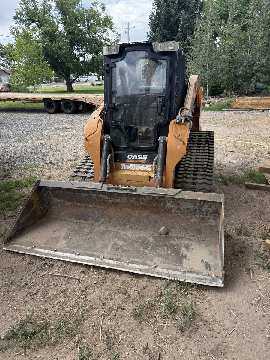 Case TV380 Skid Loader