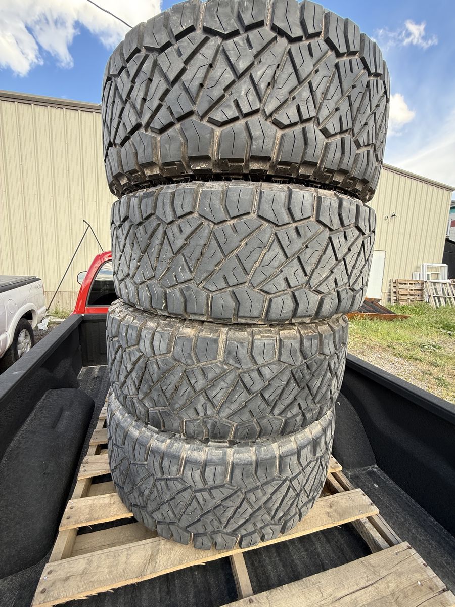 Nitro Terra grappler 37x13.5r20