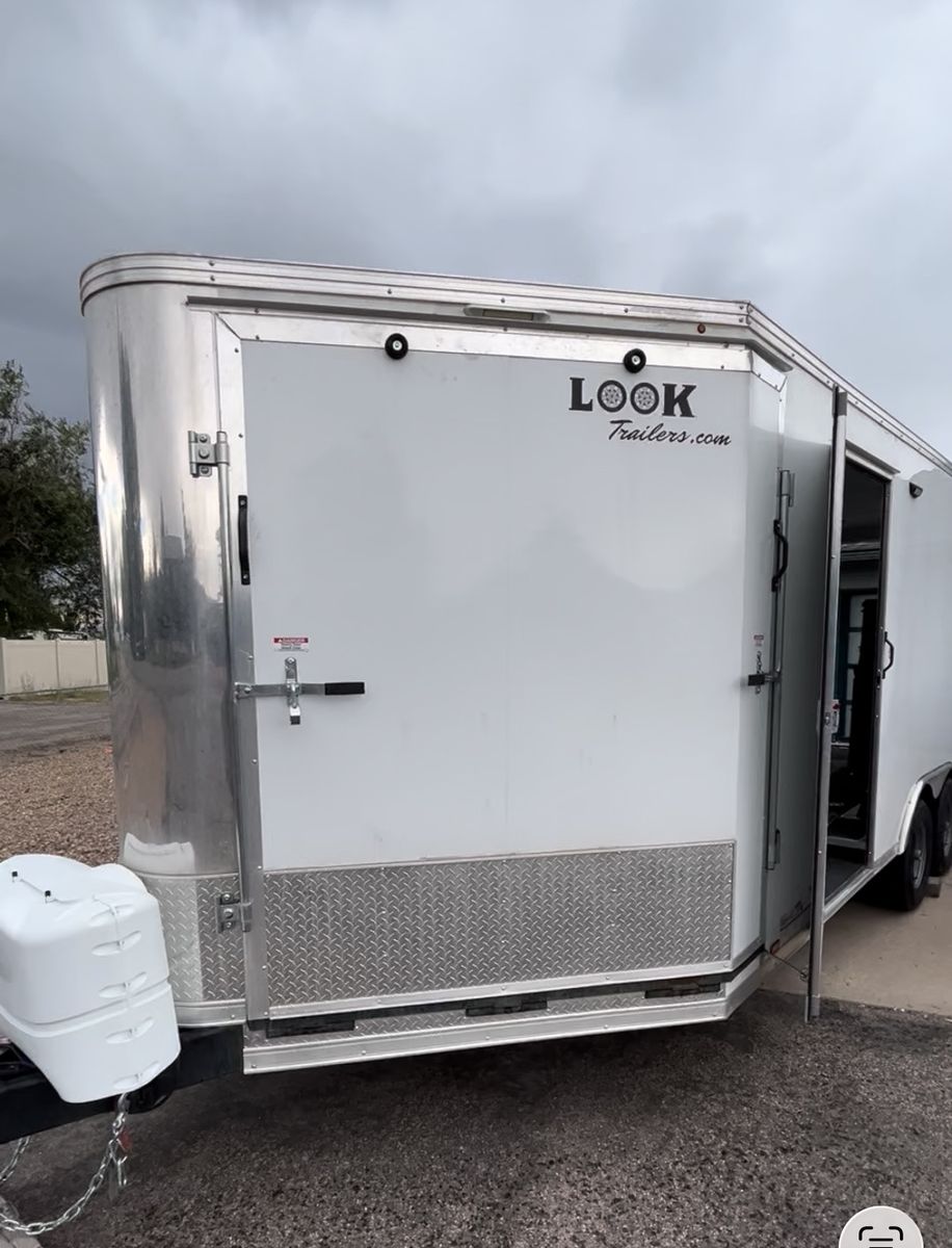 Toy Hauler / Camp Trailer