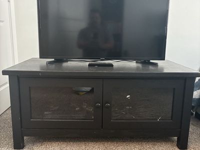 Black tv stand