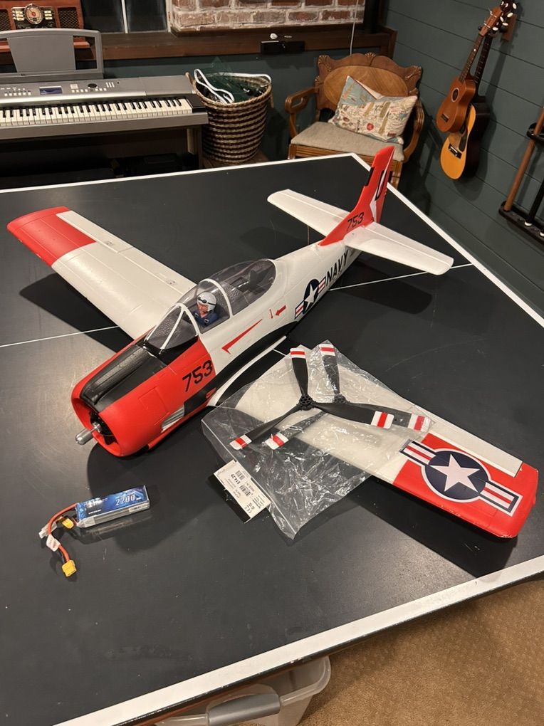 E-flite T-28 Trojan 1.2m BNF