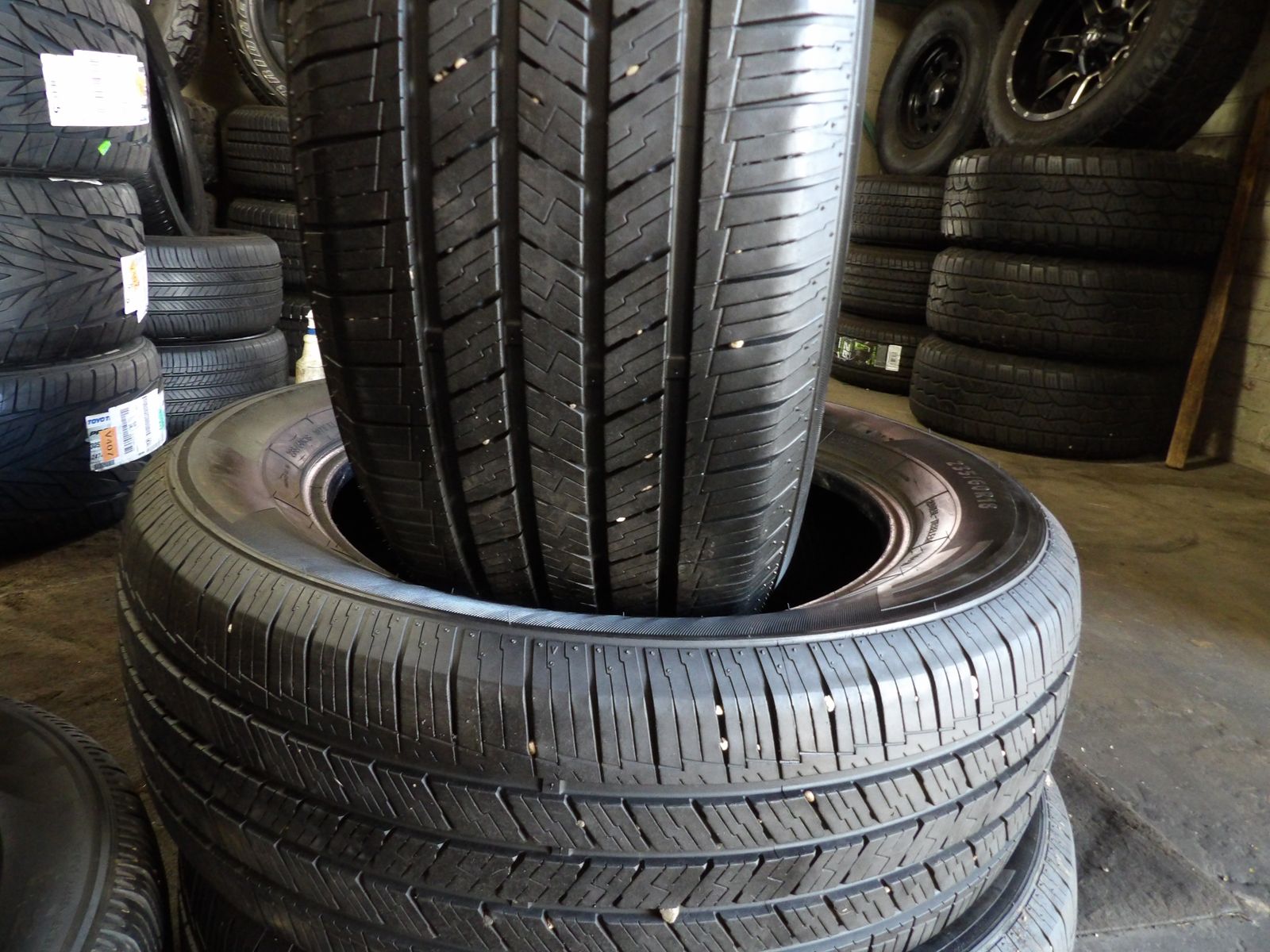 235/60R18 ROVELO INSTINCT SUV PAIR OF TWO USED TIRES 