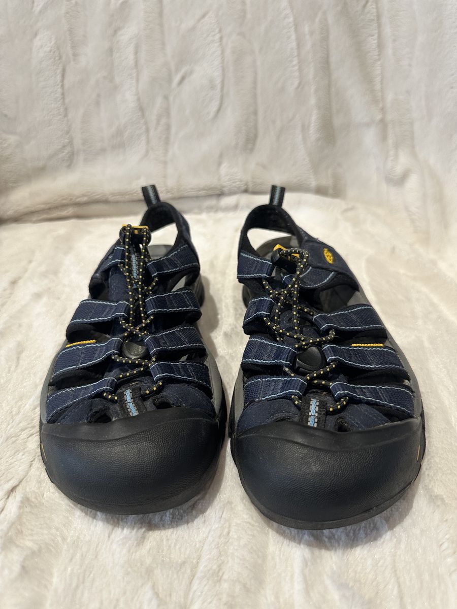 Keen Womens Size 7 Navy Wtrprf Hiking Sandals