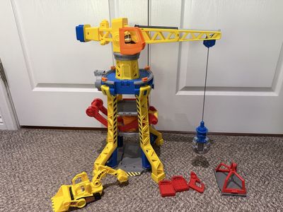 Paw Patrol Rubble and Crew Bark Yard Crane Playset