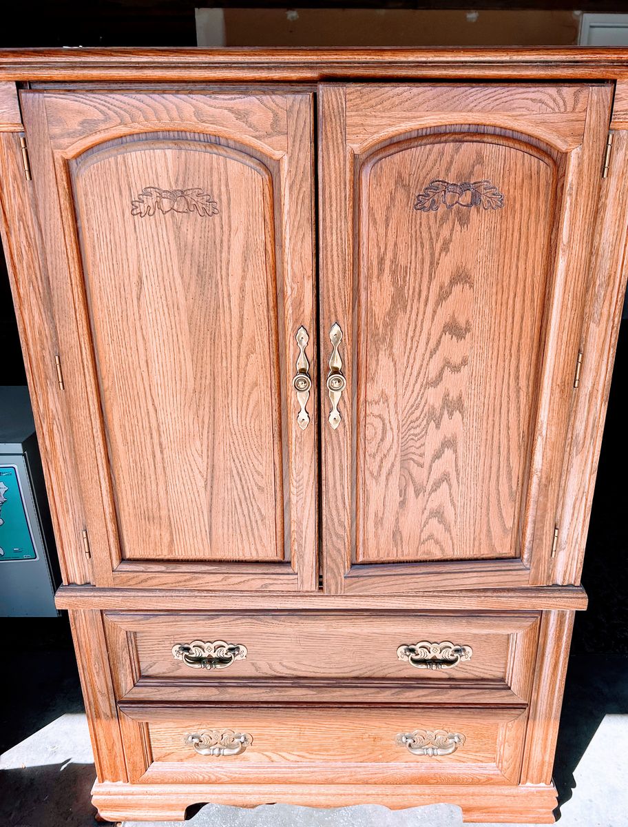 Wood TV / Entertainment Cabinet