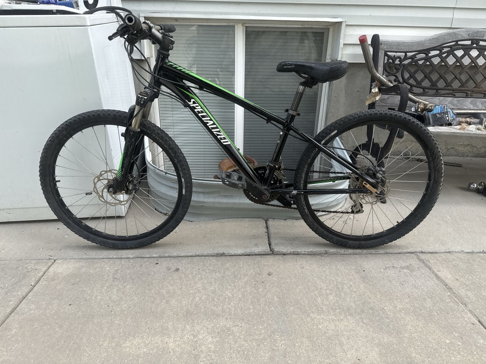 Specialized Hardrock 24 Disc mountain bike