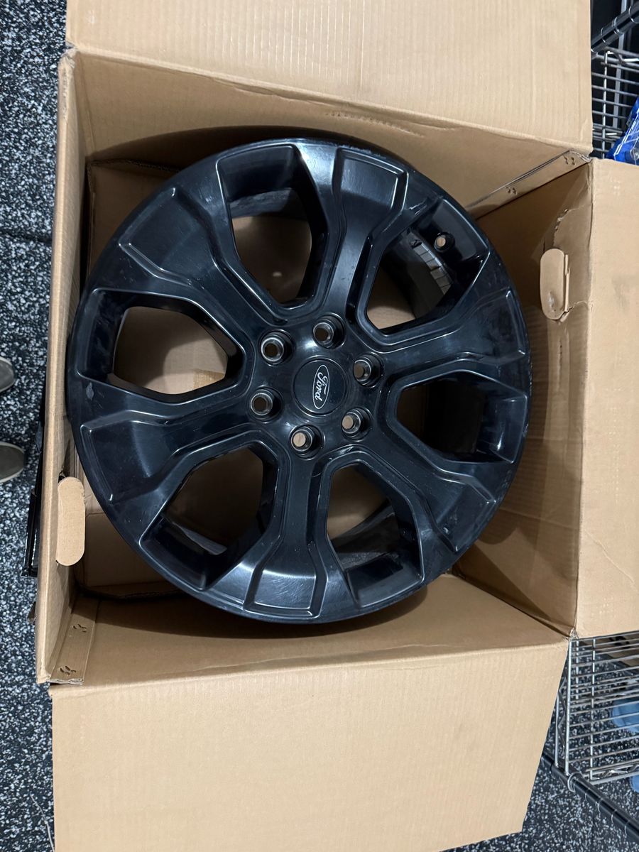 Ford Night Appearance F-150 20" wheels (2023)