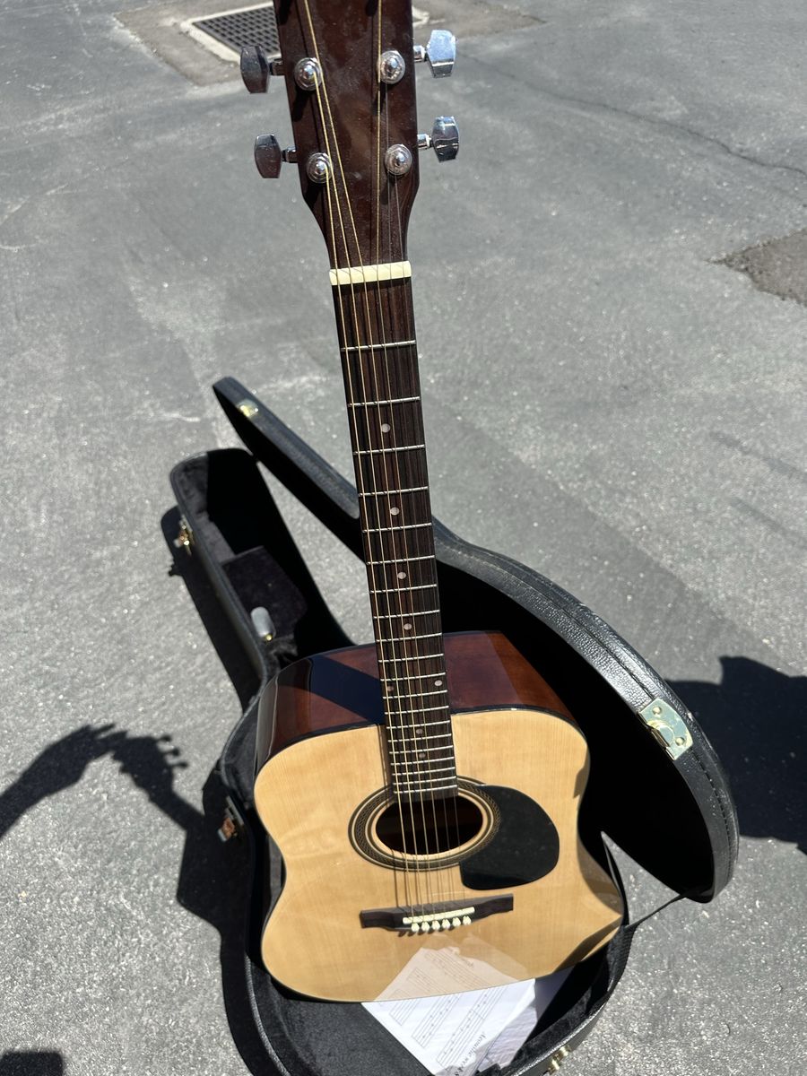 Acoustic guitar for sale