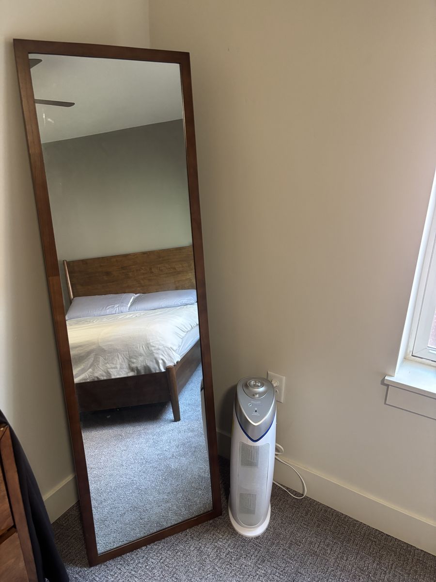 Main image 4