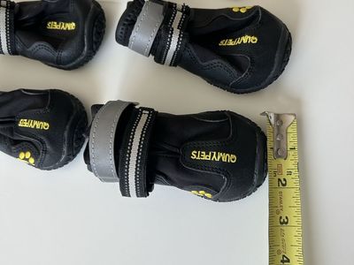 Qumy Pets Black Dog Shoes Booties Set of 4 with Reflective Straps