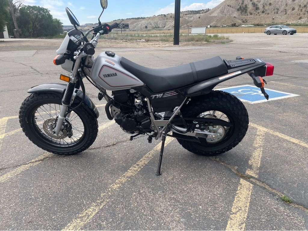 2027 Yamaha TW200