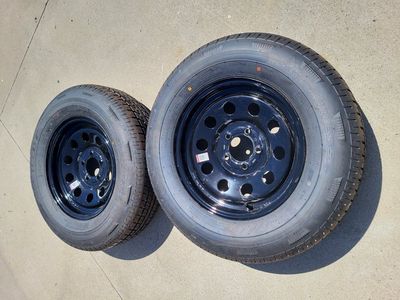 set of 2 trailer wheels BRANDNEW!