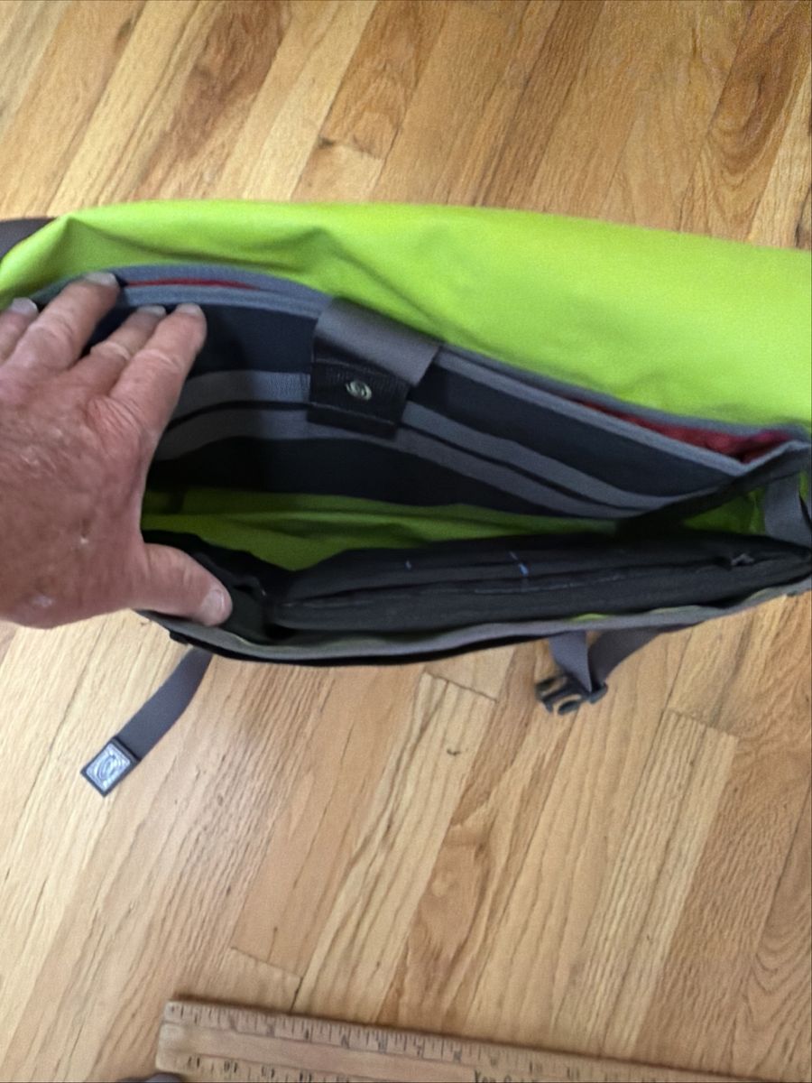 Main image 6
